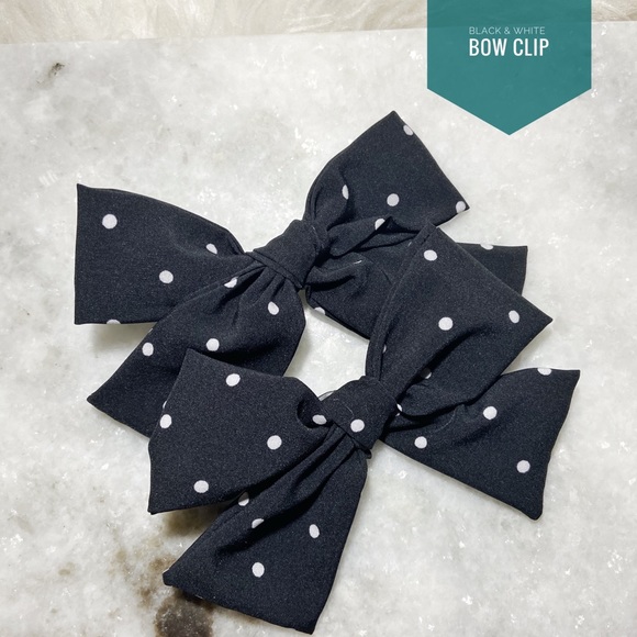 POLKA DOT BOW CLIP - Picture 1 of 3